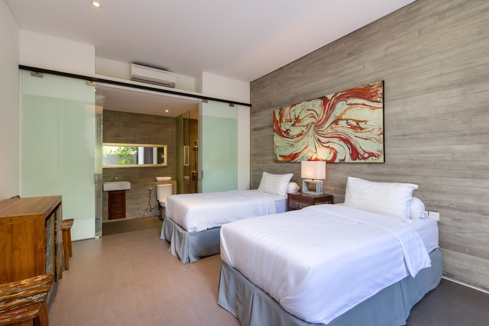The Swan Villas by Villa Finder view 3