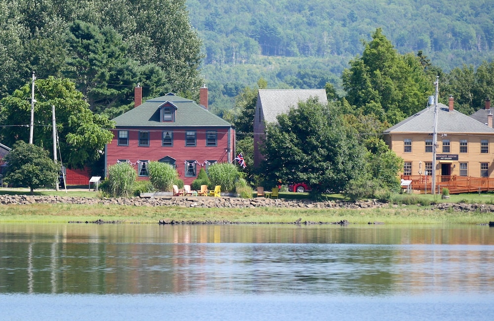 Bailey House Inn