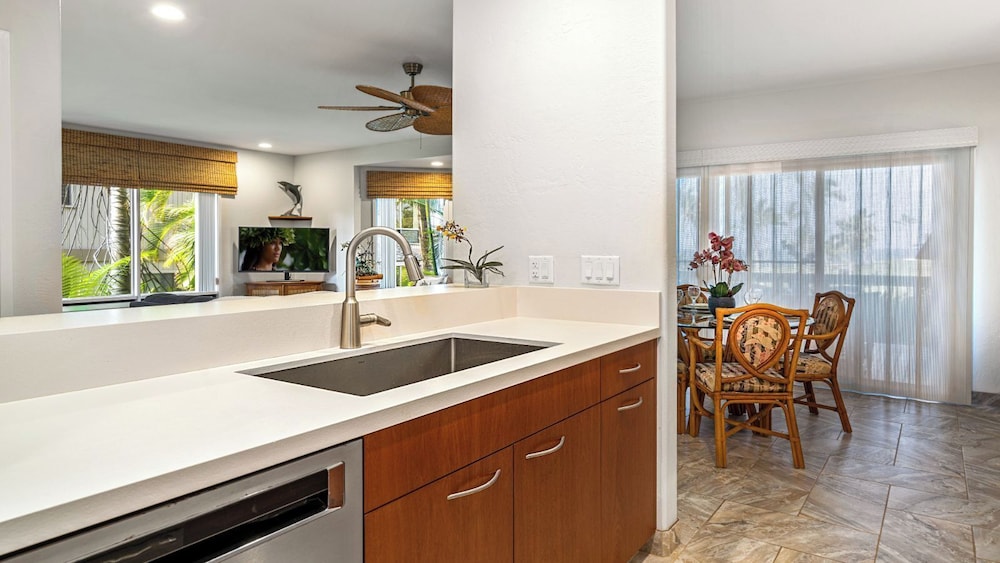 Sunset & Golf Course Views - AC & Wifi - Shady Lanai! - Vrkcv