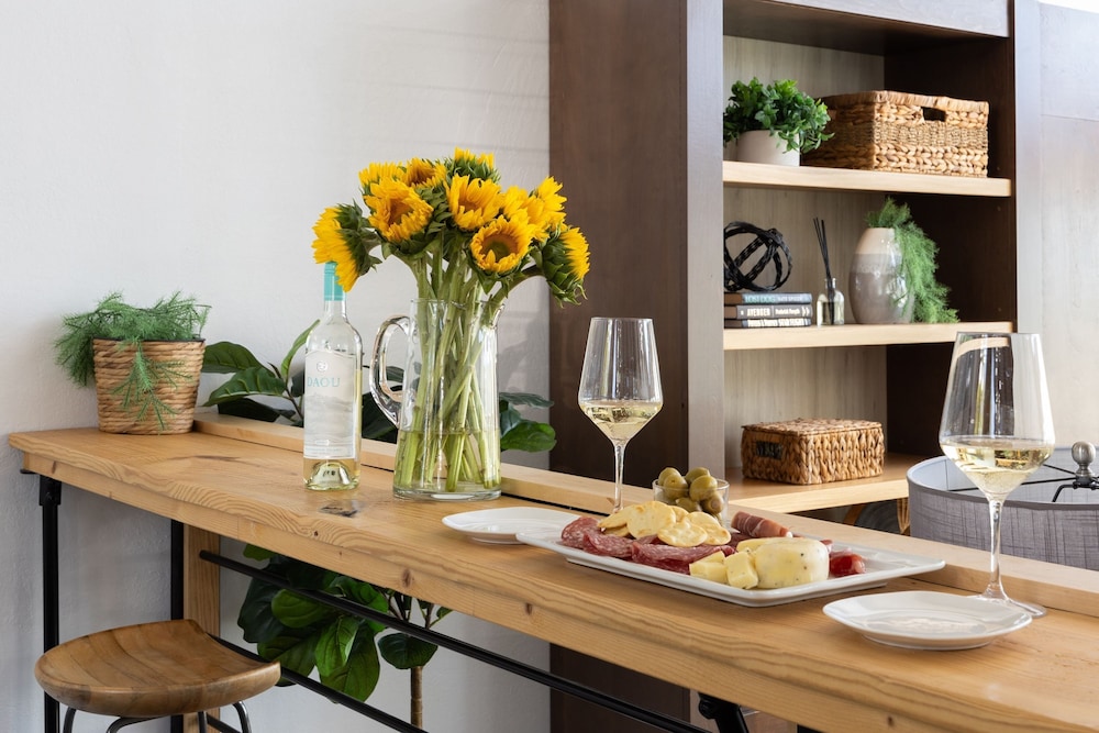 Paso Vista Bella by Avantstay Luxe Group Escape w Wine Country Views