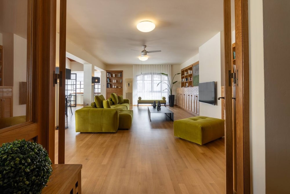 Ma Maison Downtown Villa N 8 Indoor Heated Pool