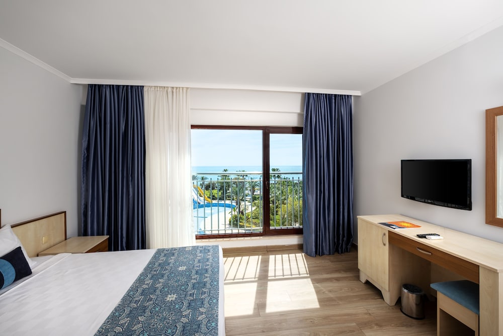 Calido Sol Hotel