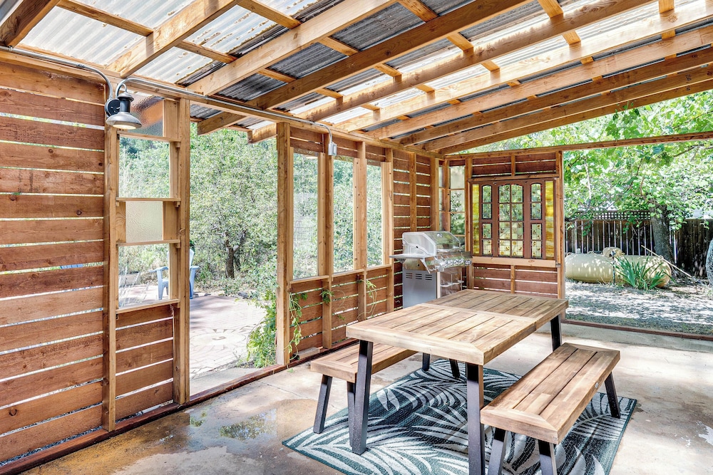 Wine Country Cottage in Historic Fiddletown!