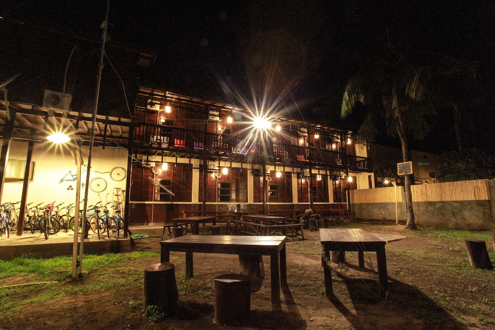 Gili Buana Hostel & Backpackers