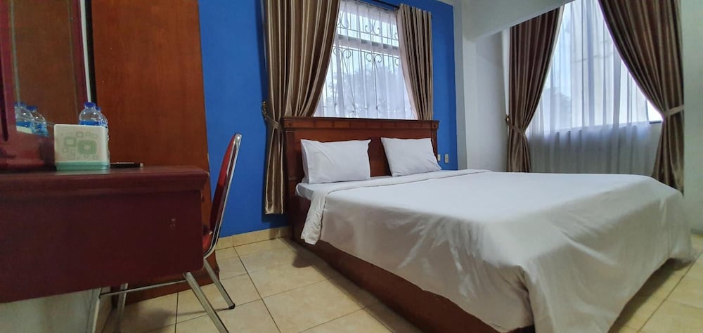 Serena Anggrek Hotel