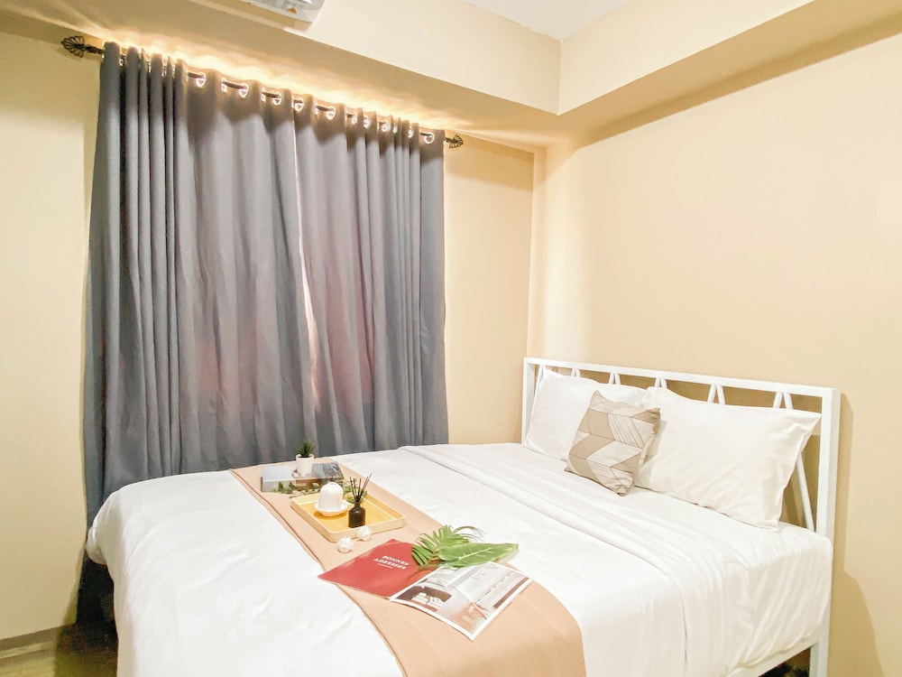 Soft Minimalist Studio Room At Meikarta Apartment