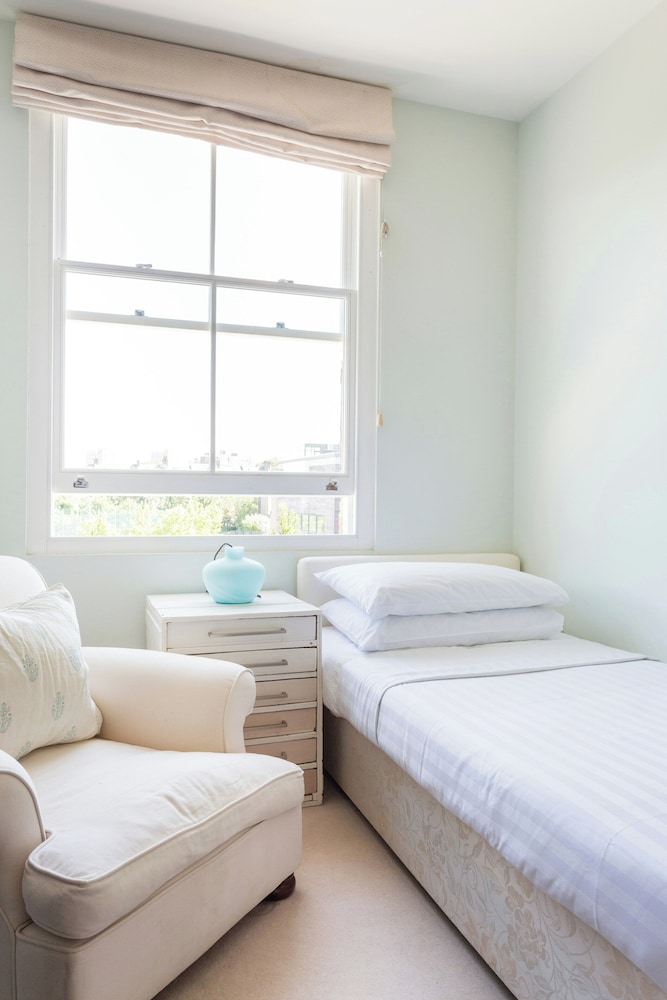 Oakington Road by Onefinestay