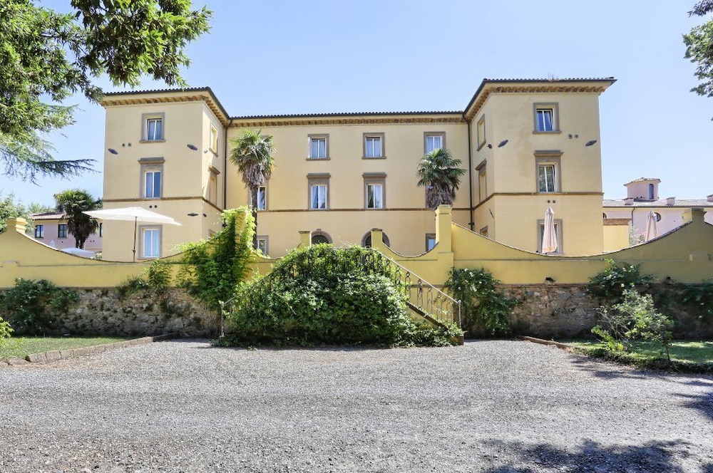Borgo San Martino Residence Hotel & SPA