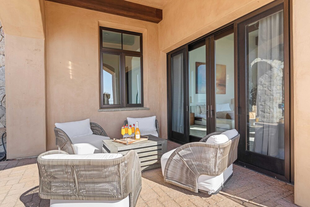 Infinity Pool, Theater, Pickleball + 360 Views Near Lake Poway Sunset Point Estate by Avantstay
