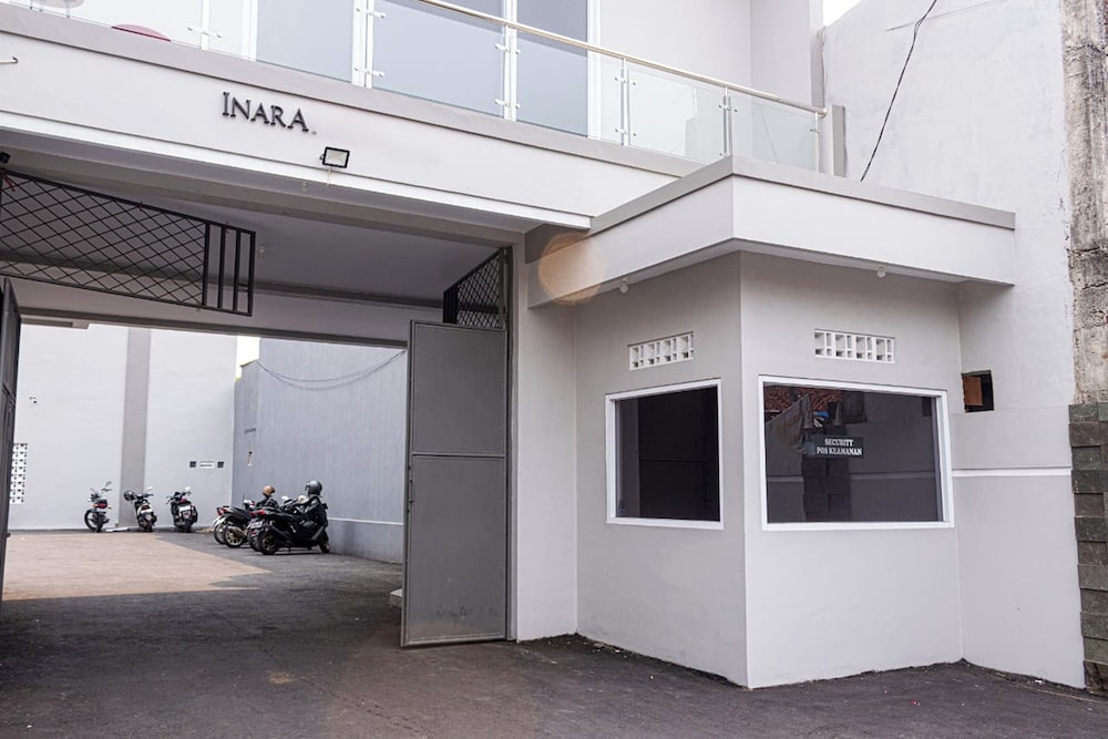 Inara Guesthouse & Villa