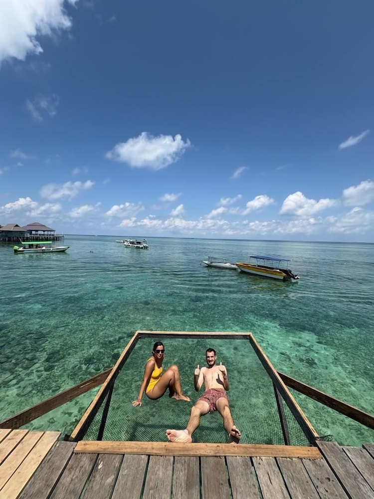 Scuba Buddy Mabul