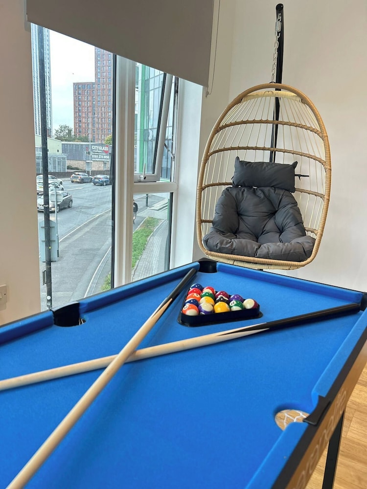 City Apartment-gym-terrace-games Room-free Parking