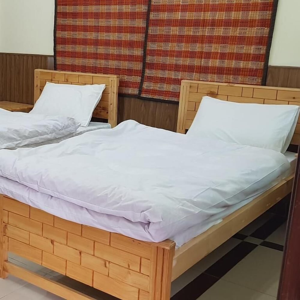 Pine Top Resort Batakundi