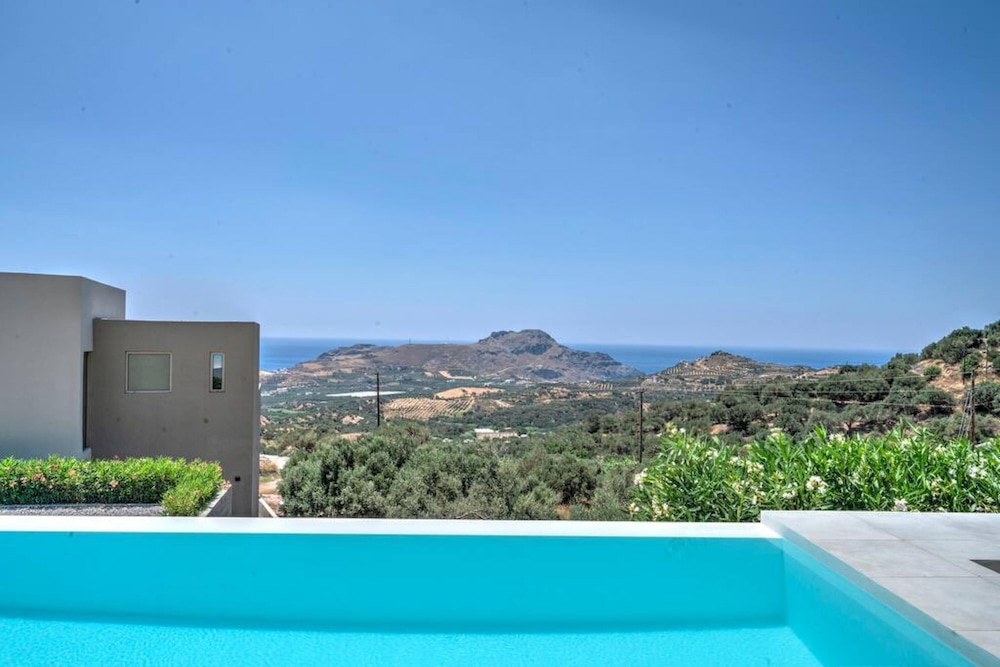 Villa Filios - 3 Bedroom Villa With Infinity Pool view 5