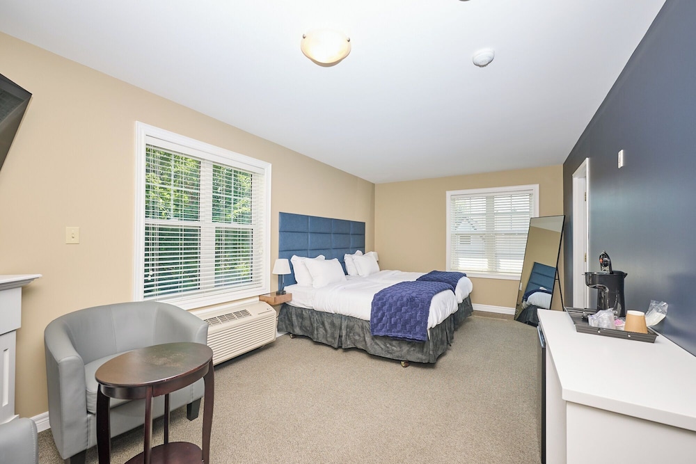 Nine Vines Hotel