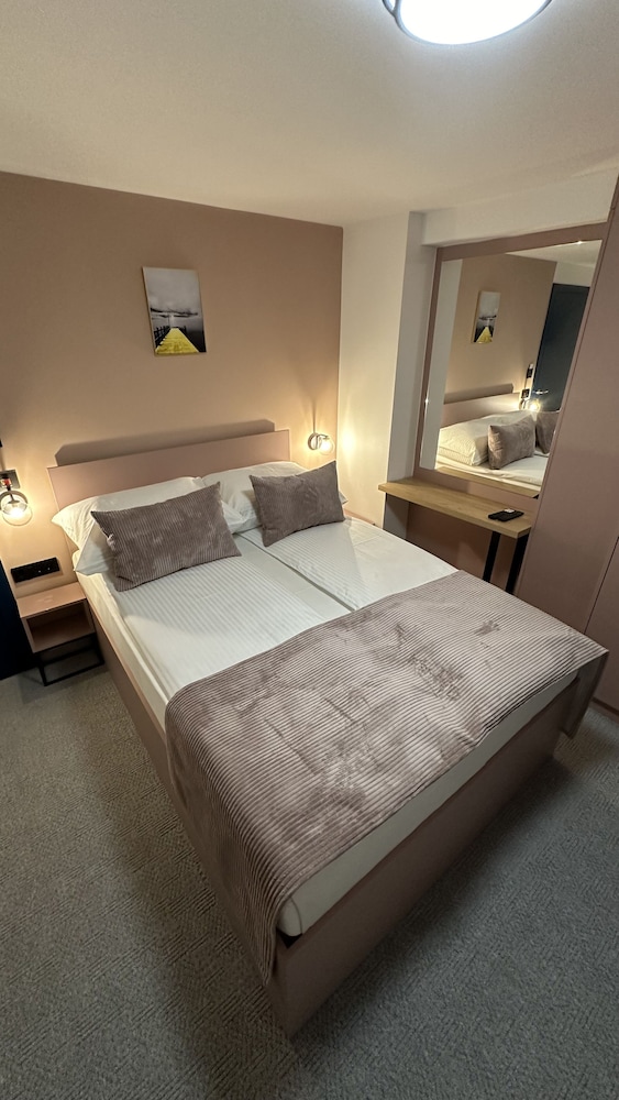 Alinar Oasis Apartments