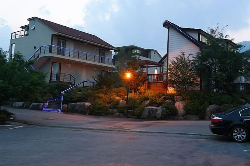 Club Olympia Pension & Resort
