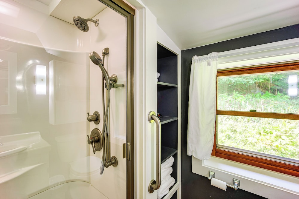 Forest Hideaway in Plainfield: Hike, Paddle & Ski