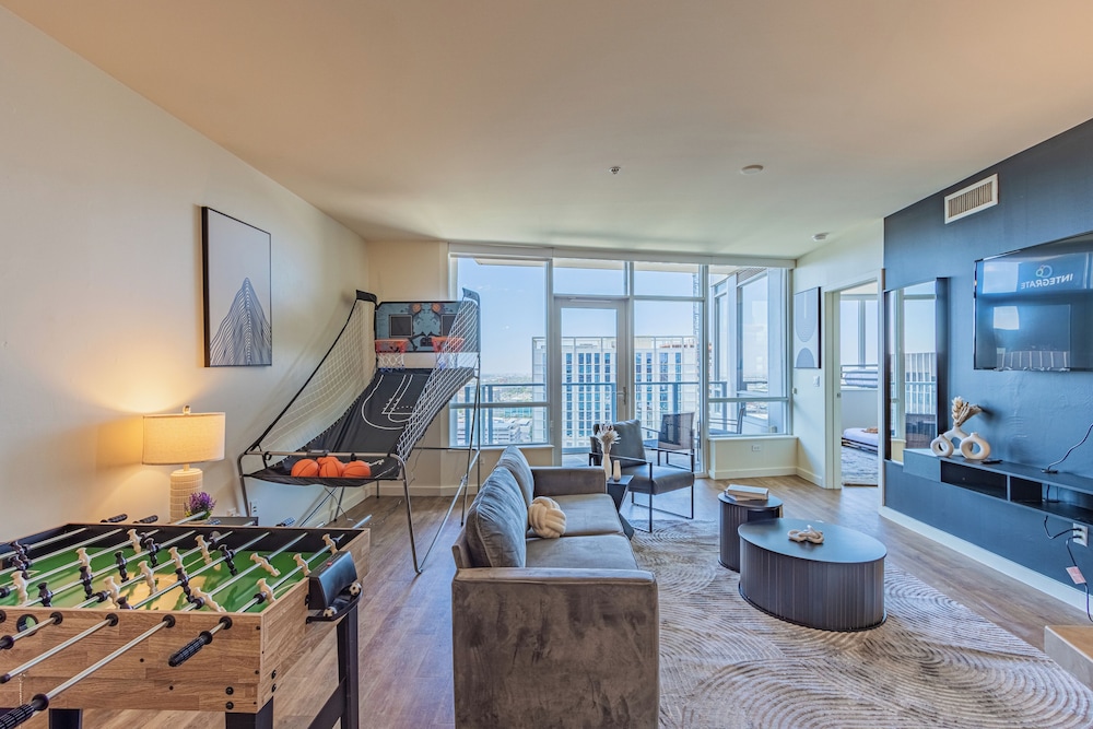 ROVE LIVING/KL - 44 Monroe