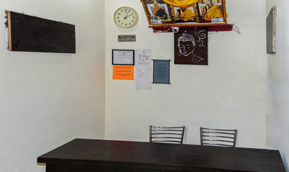 Lobby & Reception