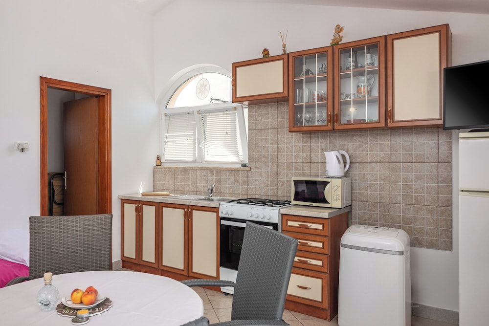 Peaceful Retreat Apartments With Terrace
