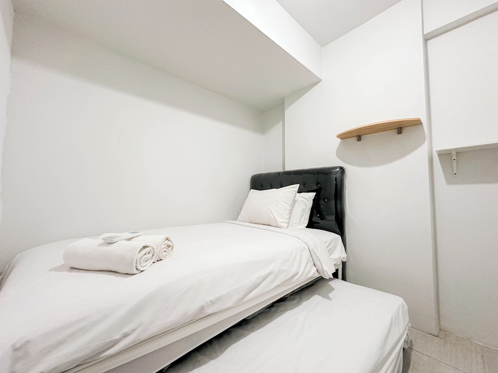 Modern and Cozy 2BR Apartment at Suncity Residence