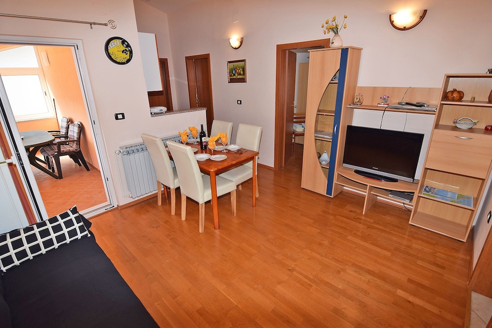 Apartments Jeromela