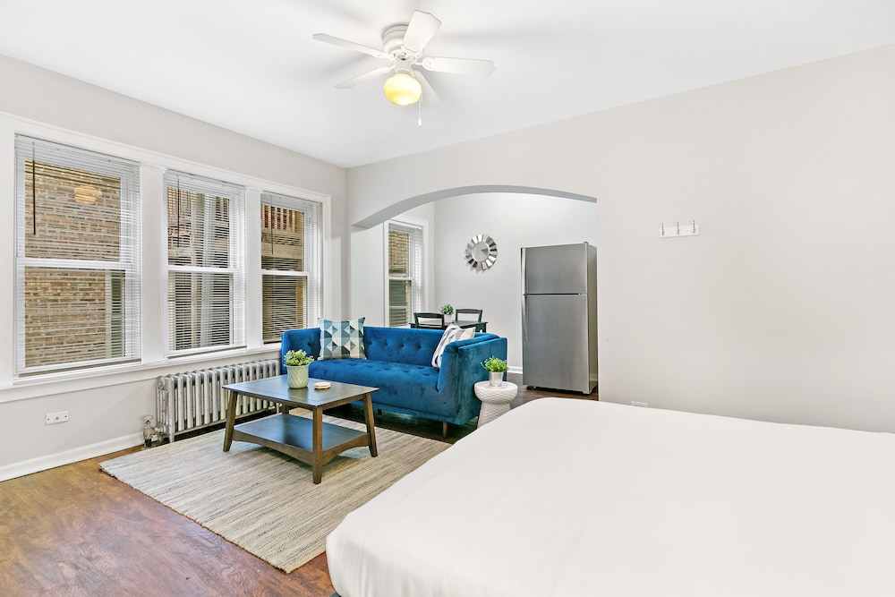 Sunlit Studio - Lunt 1429 rep