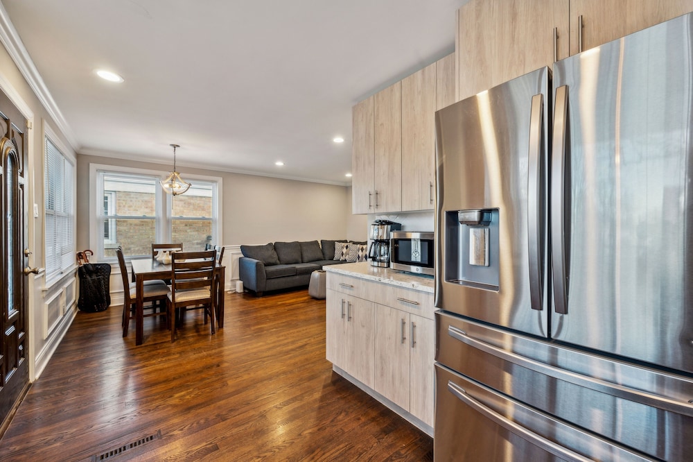 Charming Belmont Heights Oasis 4 Bedroom Home