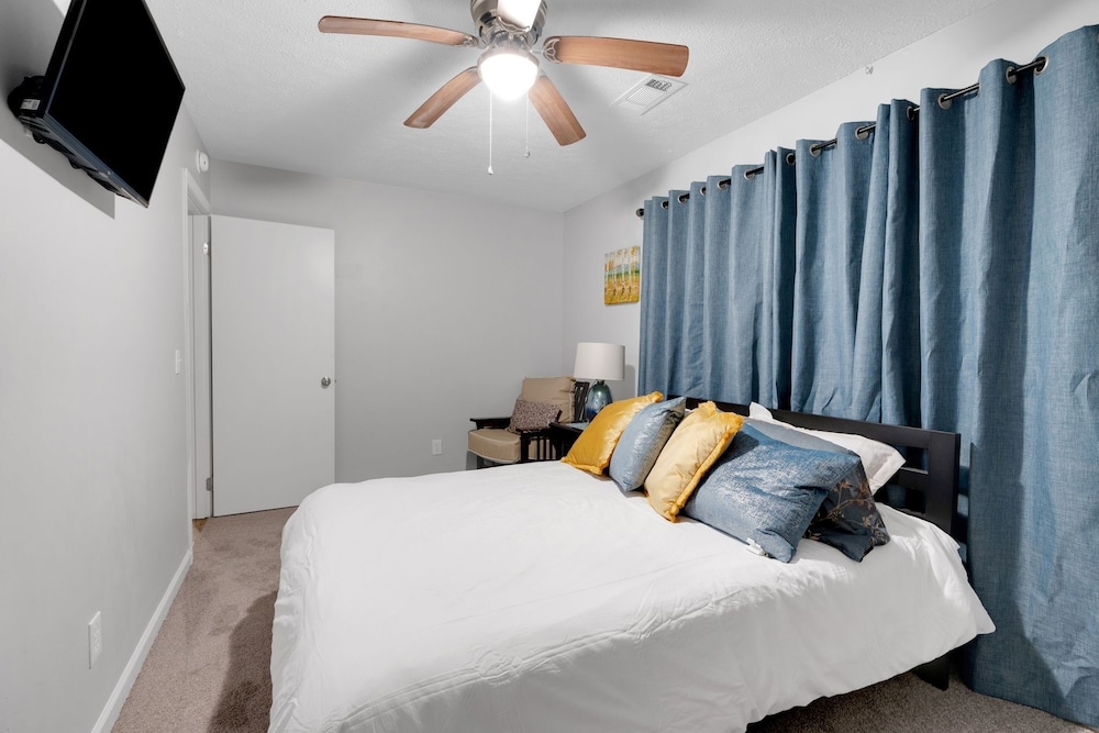 Family-friendly 3br Oasis In Powder Springs 3 Bedroom Home