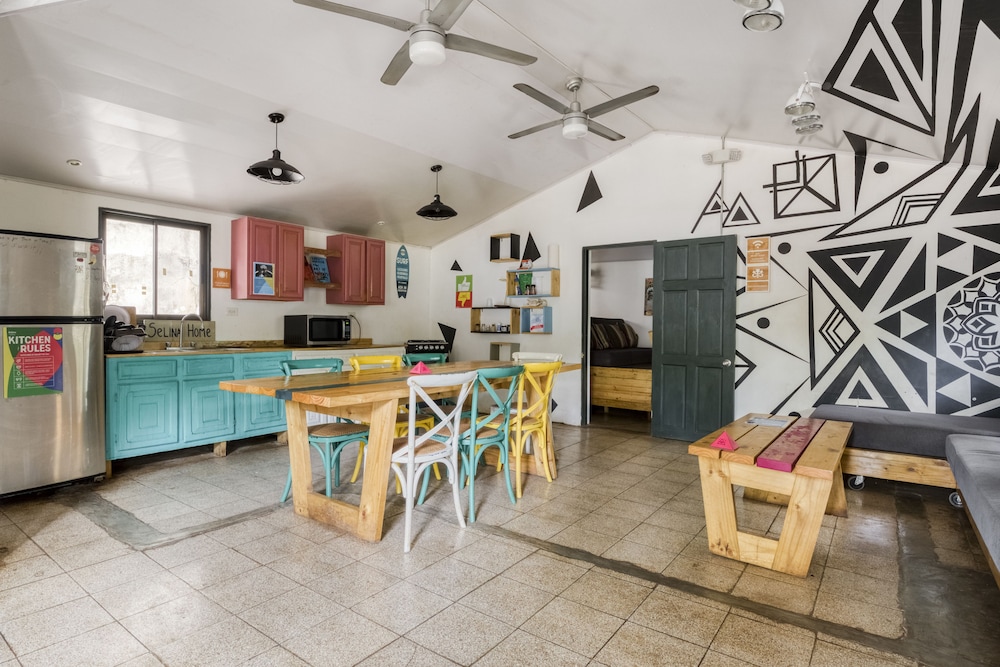 Slumber Party Tamarindo
