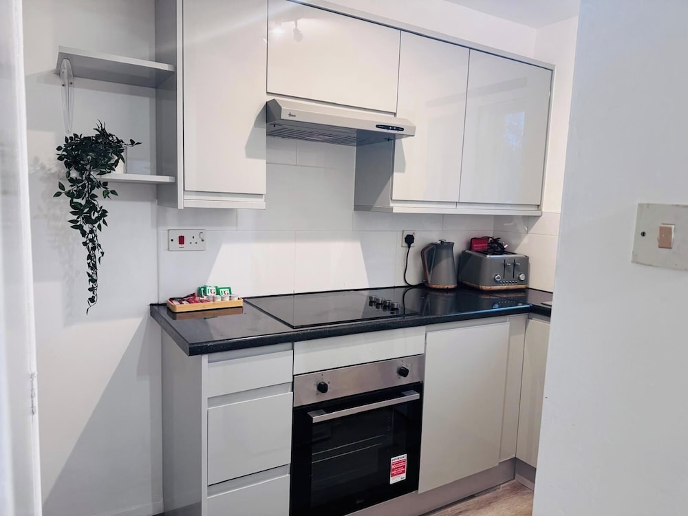Oakley Retreat in Grays