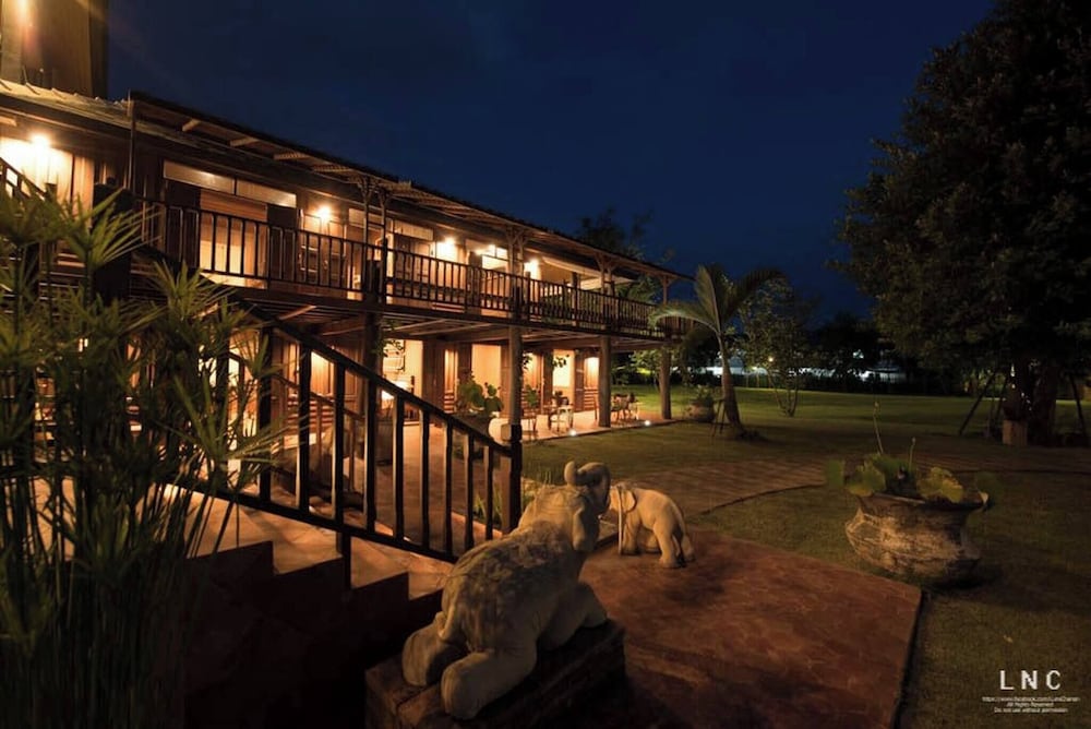 Cyngam Retreat- A Private Pool Villa With Service