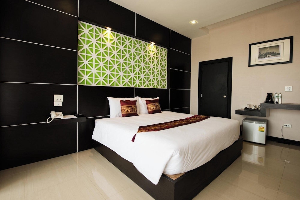 ThatLuang View Hotel
