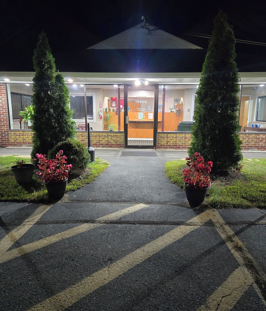 Nashoba Valley Inn & Suites