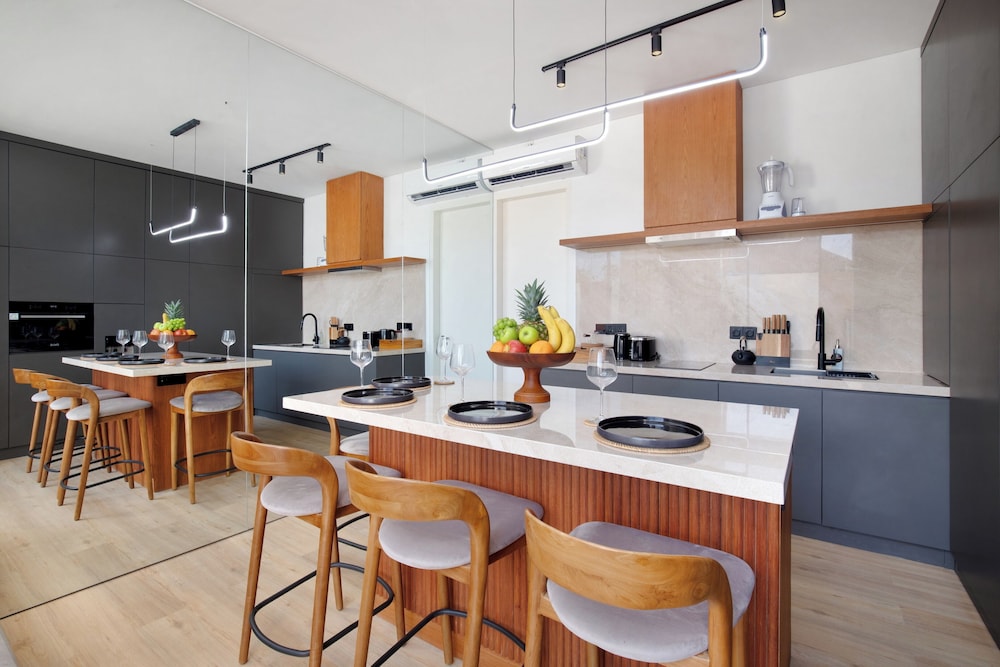 The Oasis II Townhouses by BREIG