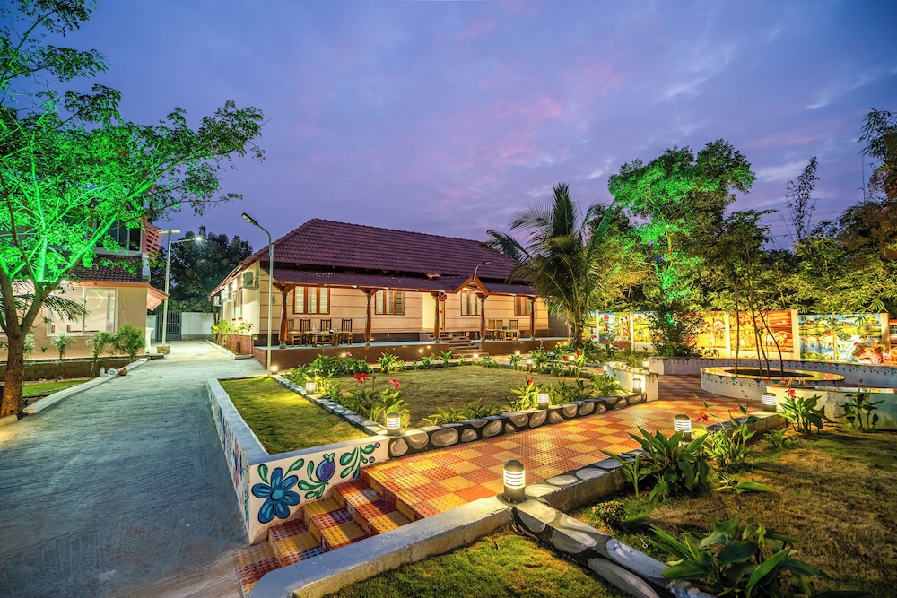 APR Villa by Alaya Stays
