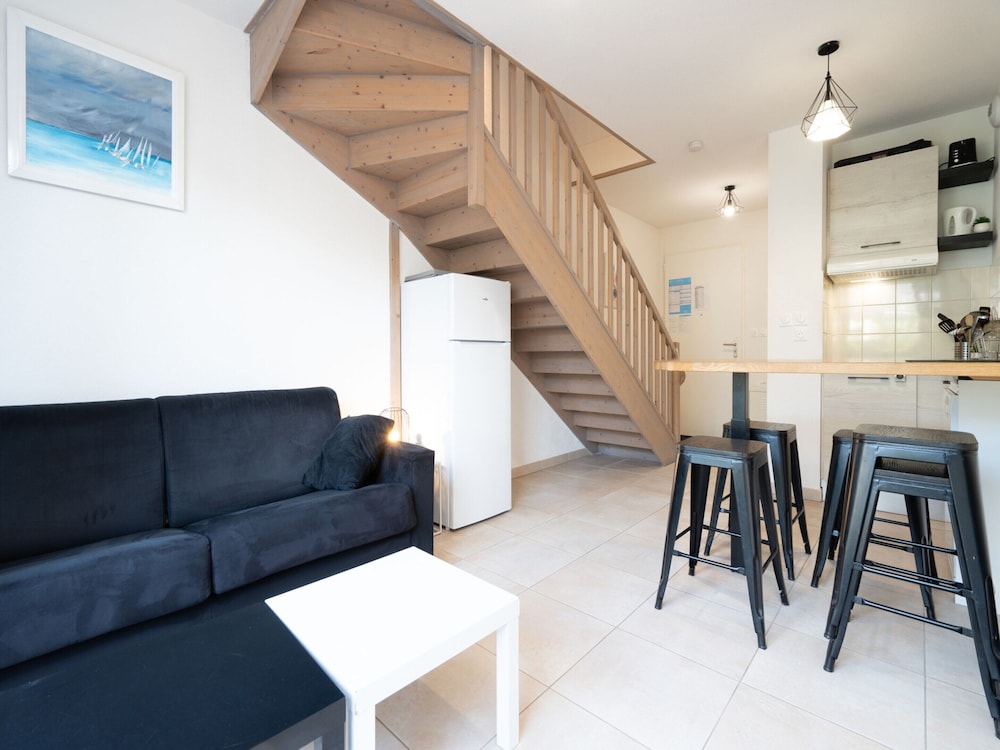 Bright Villa by the Valras Sea
