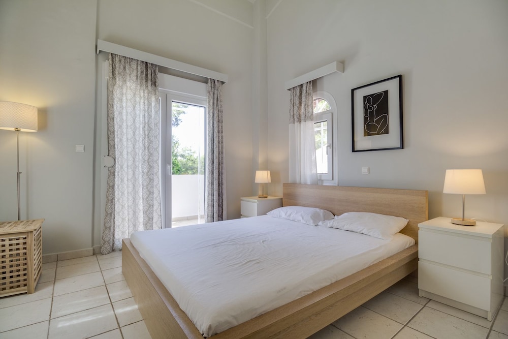 Ekatis House II by Halkidiki Villas