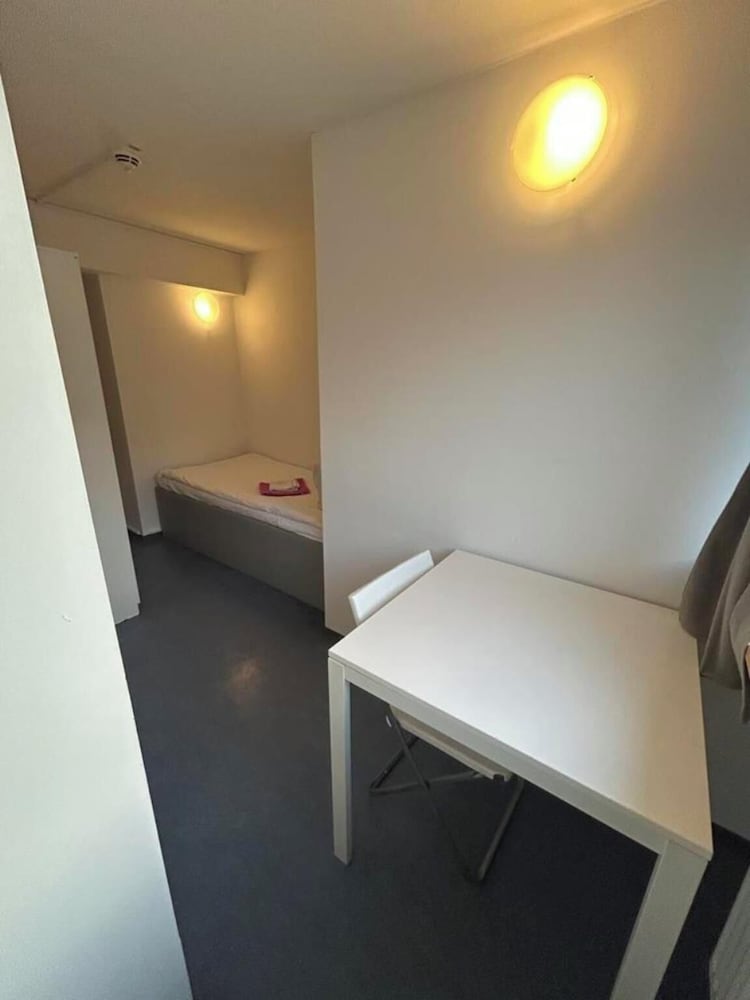 2-Rent Group Hostel Apartments SEN14