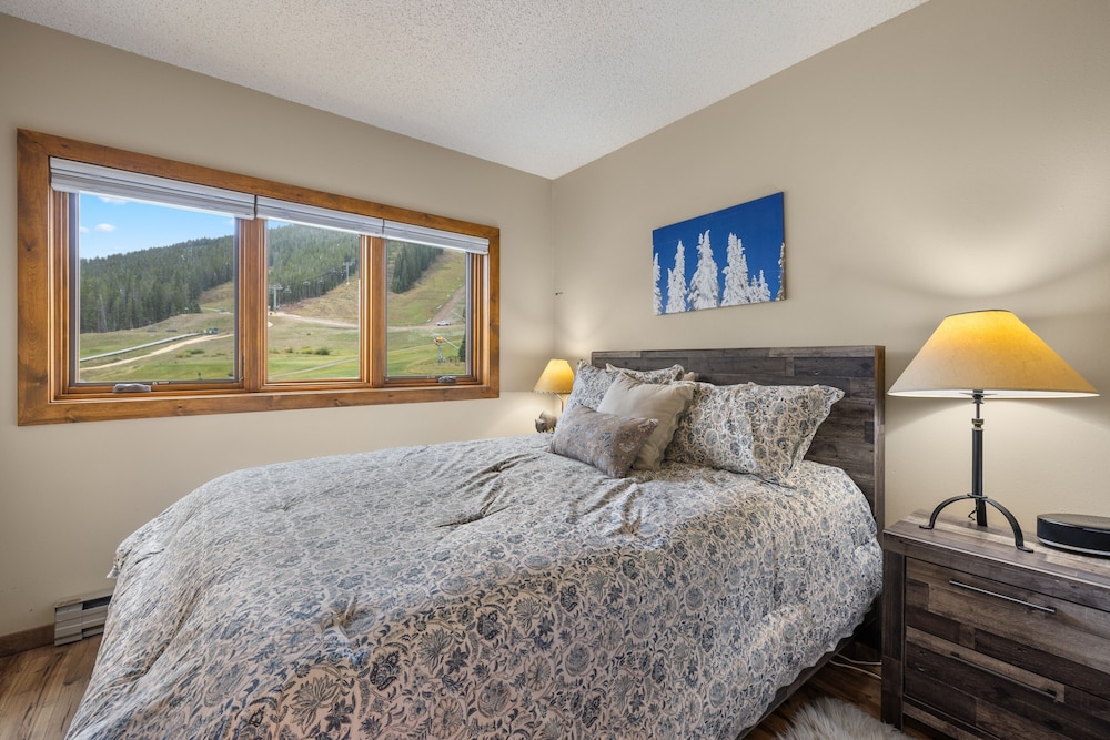 Fp300 Foxpine Inn 2 Bedroom Condo