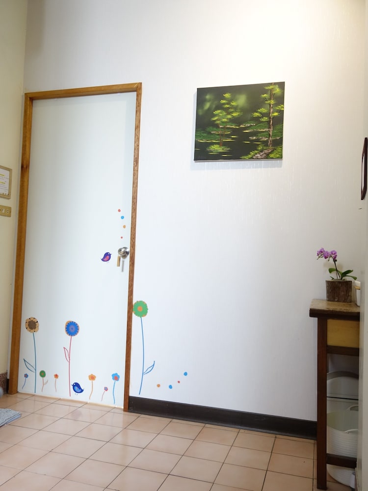 Lawa House - Hostel