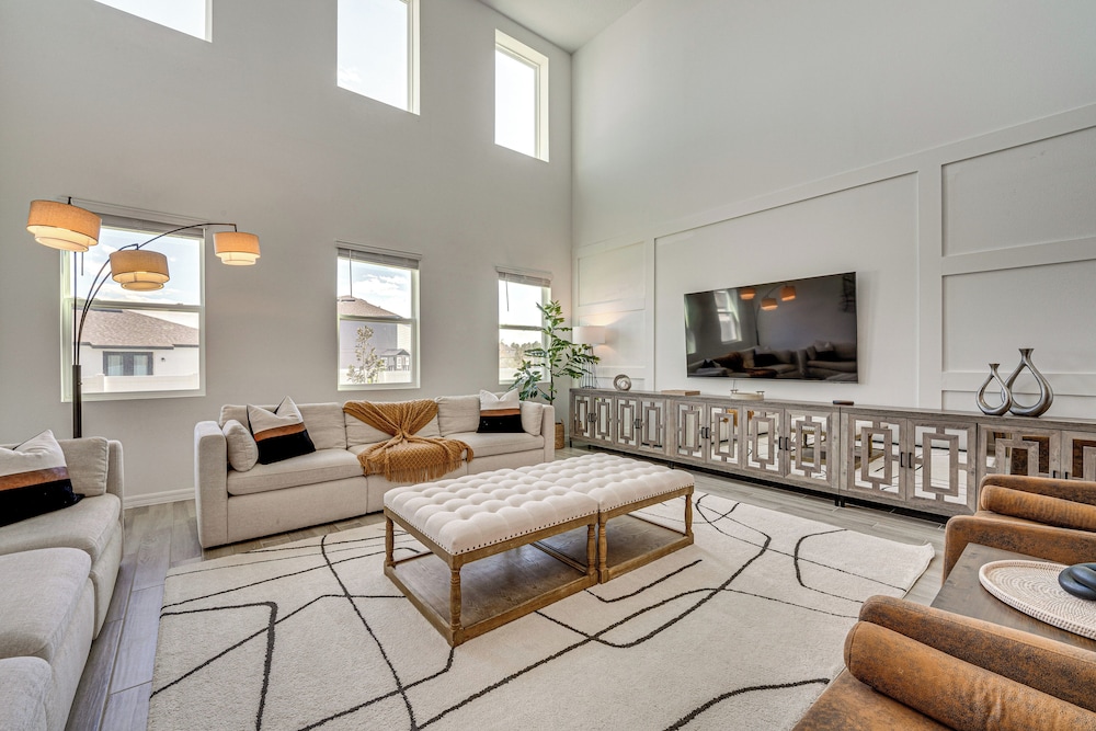 Game Room & Community Perks: Davenport Home!