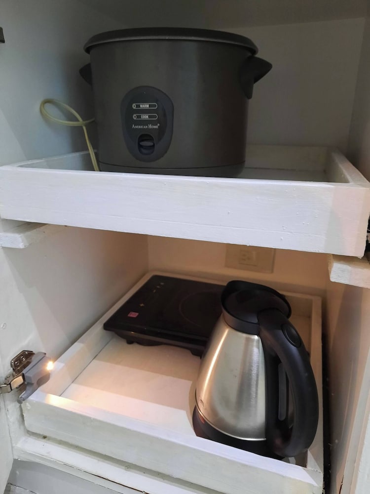 Stylish Condo at Mezza 1 With Fast Wifi & Netflix