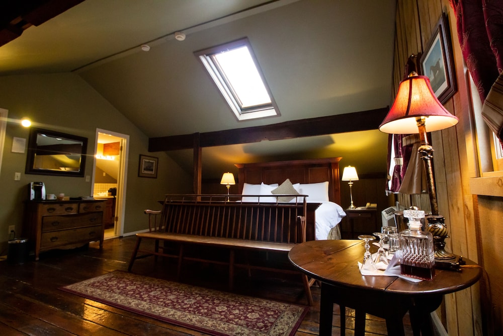 Delamater Inn