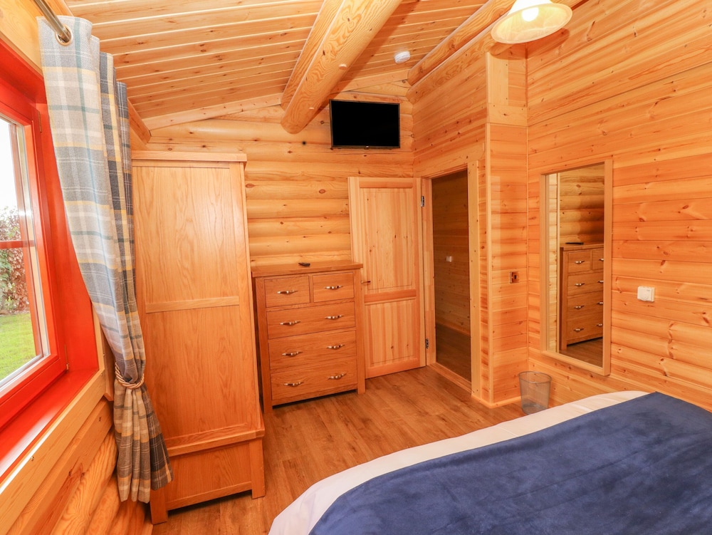 Maple Lodge