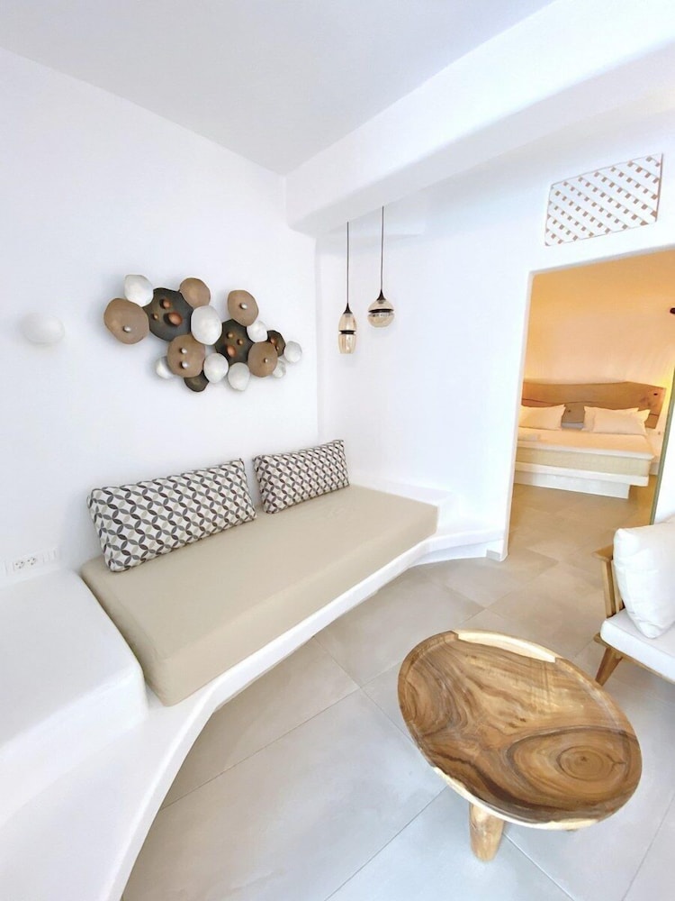Eternity Suites Santorini