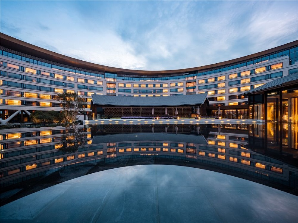 Enjoy Tianfu Airport Hotel TianfuAirport