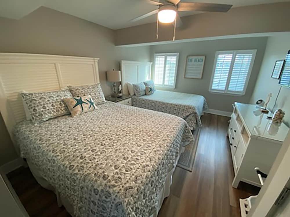 Pirate Cove Villas #111