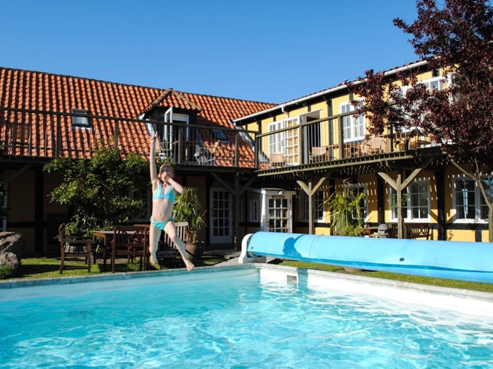 10 Person Holiday Home in Svaneke view 3